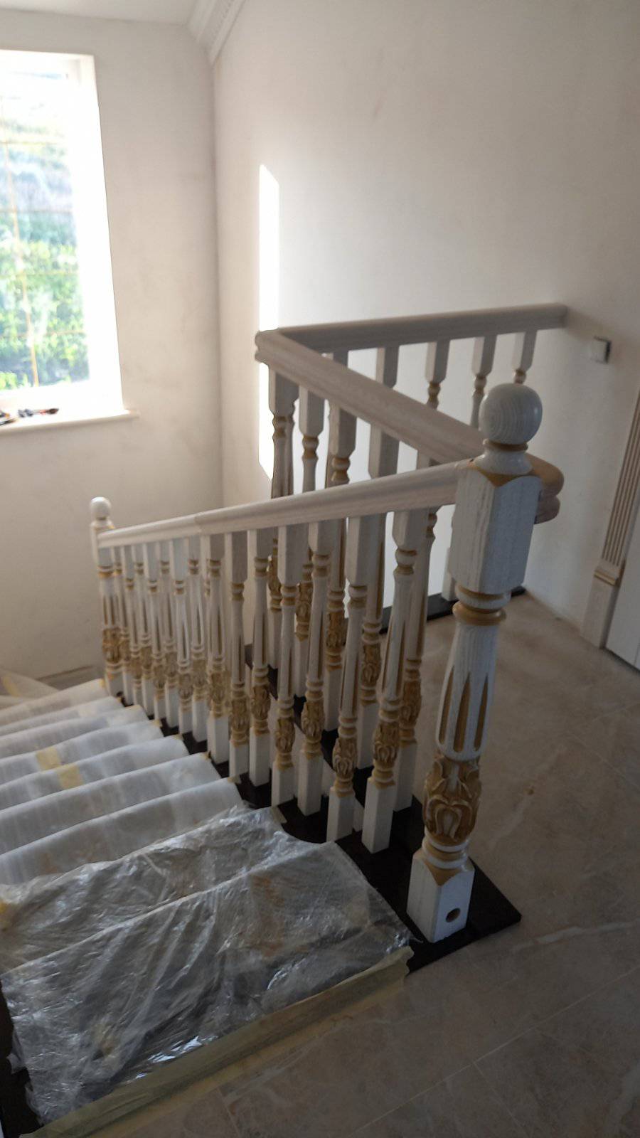 Scară din lemn masiv